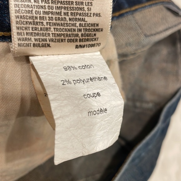 Citizens of Humanity Bowery Distressed Jeans - Picture 12 of 16